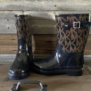 Michael kors rubber boot
